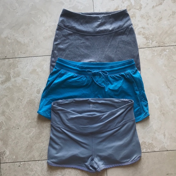 UNIQLO and Gap Shorts Bundle - Picture 1 of 8